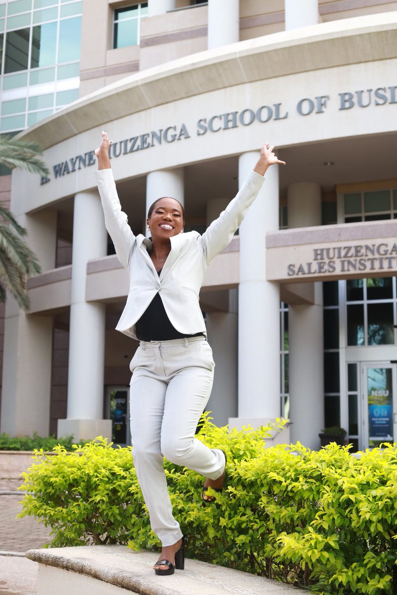 tsheff04's tweet photo. I am the sum of my Mother’s faith, my Father’s strength , God’s grace, And my own determination. I make no apologies, I offer no excuses.
Fierce and Unstoppable.
I AM My Superpower

✨ Taryn Sheffield, MBA ✨
#Mastered #MBABae #BlackExcellence #NowLetsGetToWork https://t.co/ohQu6iNqXt