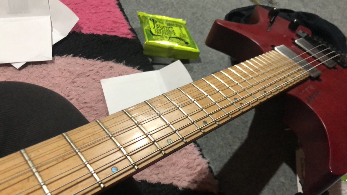 Mirzhani's tweet photo. Pas masang eh tremolo nya ngikut wkwkwkw https://t.co/WuhumESWCU