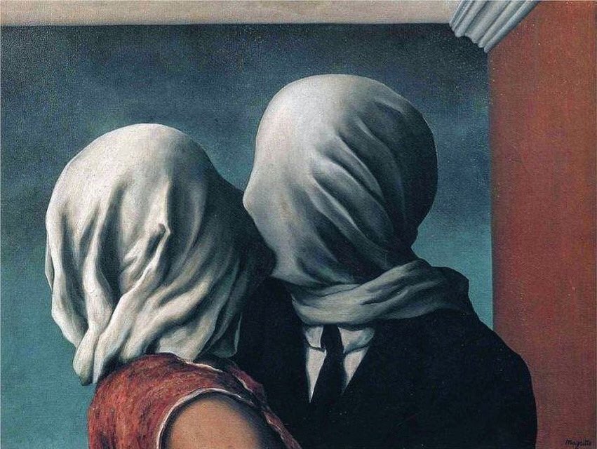 Sürrealist sanatçı Rene Magritte’nin, 1928 yılında yapılmış “The Lovers II “ adlı çalışması. Magritte sayesinde algılara meydan okuyoruz. #resim #surrealism #renemagritte #thelovers #belgium