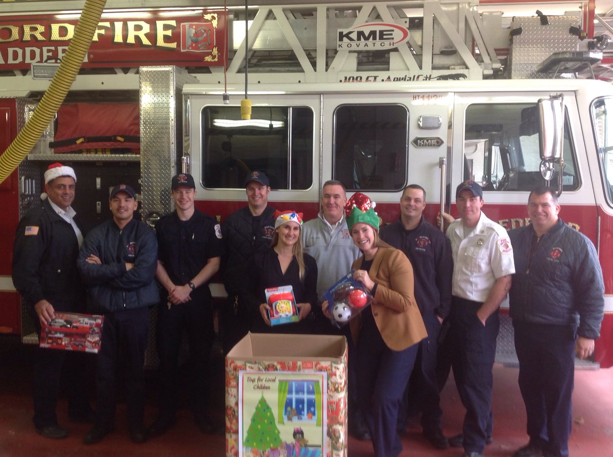 BedfordFD's tweet photo. Due to Covid-19 restrictions the Bedford Fire Department will not be accepting toy donations at our station this year. 
Toy donations can still be made by visiting our drive-by location in the rear parking lot of Bedford High School Dec 13th &amp; 20th 10am-2pm https://t.co/yivTmU2CrK