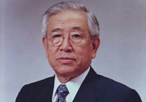 The then Toyota chairman Shoichiro Toyoda, met Wenger at this FIFA conference in 1994. He expressed his grand vision of the club to him and offered him the job. Wenger was beyond impressed. Years later he would explain what he felt was so great about that vision –