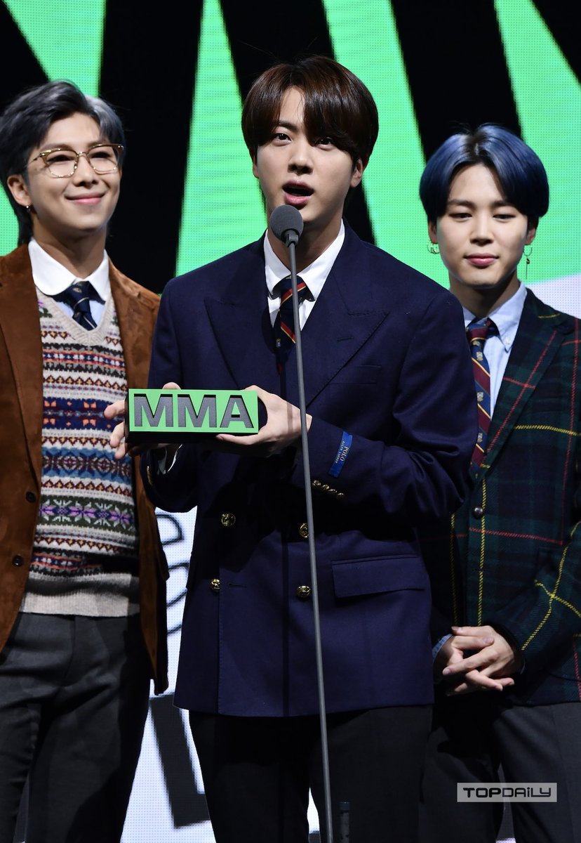 archive1204's tweet photo. [INFO]  Photos of Jin at  MMA 2020 award speeches. 

 #진 #석진 #방탄진 #SEOKJIN #JIN @BTS_twt https://t.co/cleytLseyE