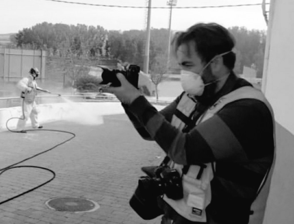 "Ha sido una labor difícil pero a la vez muy gratificante el poder poner en valor el trabajo de todos y cada uno de los voluntarios mediante imágenes"

Miguel Ángel Rocha
Fotógrafo