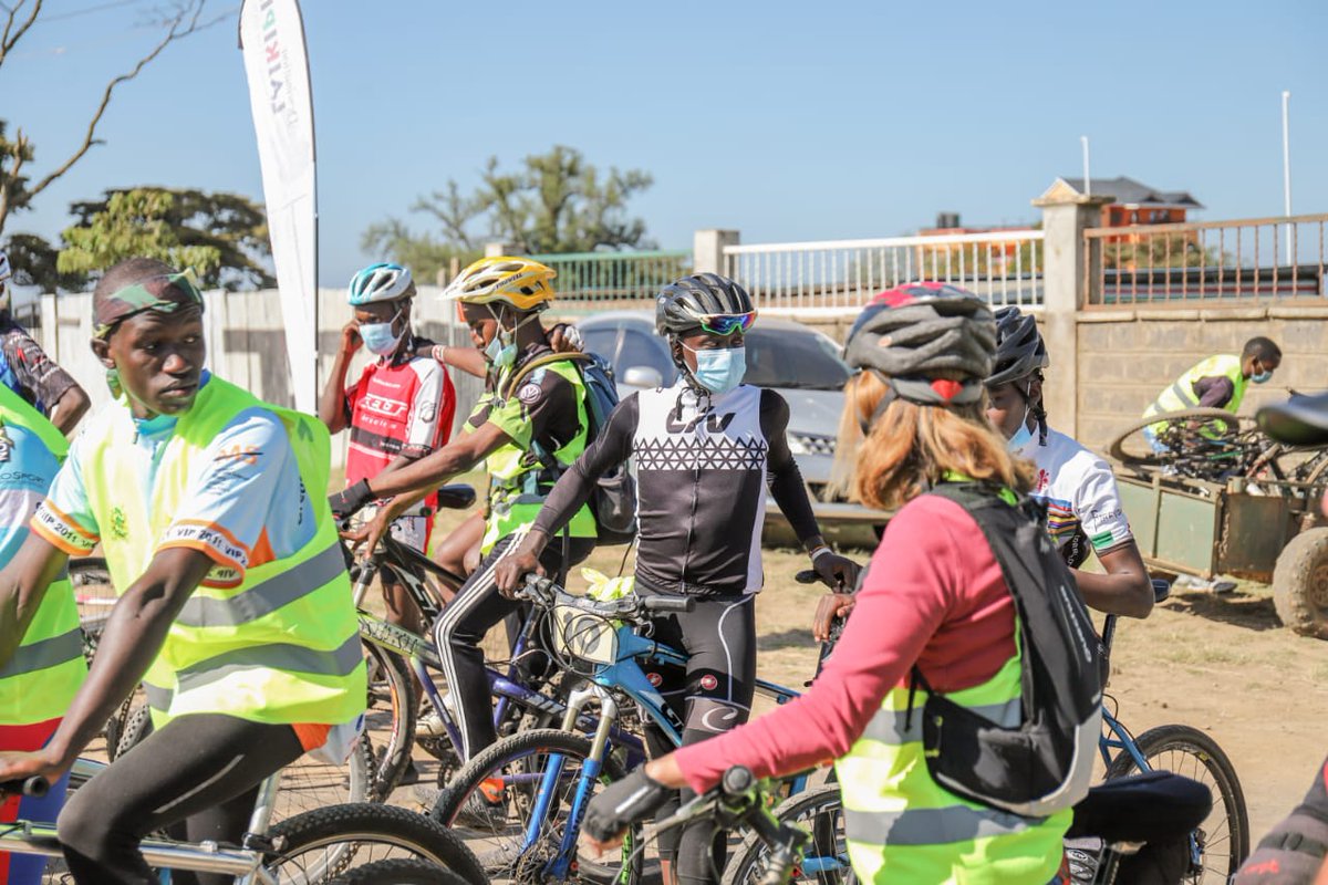 Celebrating Nanyuki @100 years 🙏

Today was all about cycling.

#ilovenanyuki #nanyuki100 #Nanyuki #TembeaLaikipia #Karibulaikipia #LaikipiaOnTheMove #cycling #cyclinglife #cyclinglifestyle