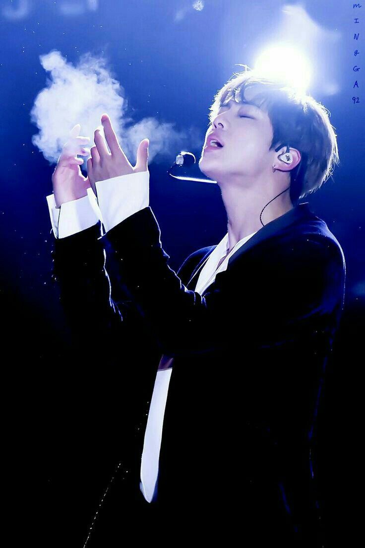 do you notice how ethereal his stage presence is? 😭