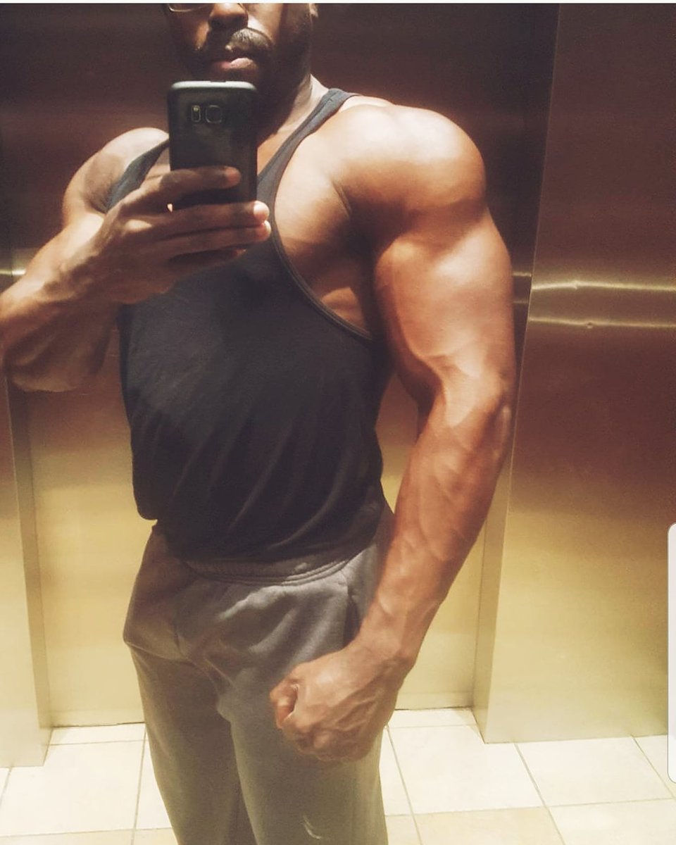 smith_stephan's tweet photo. Many of life’s failures are people who did not realize how close they were to success when they gave up.

#shoulderworkouts  #shoulderstability #shouldertoshoulder #shoulderexercises  #shoulderpump #shoulderboulders #shoulderday #shouldergains #shouldertraining  
#armexercises https://t.co/4XkyGz74t2