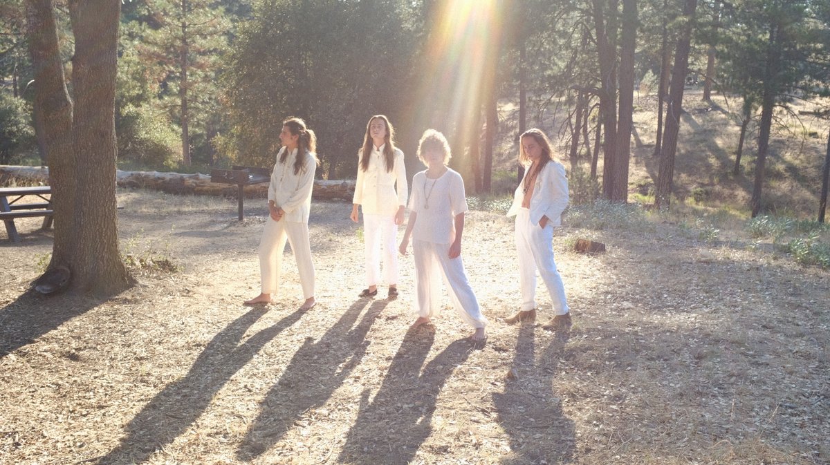 GretaVanFleet's tweet image. thebattleatgardensgate.com