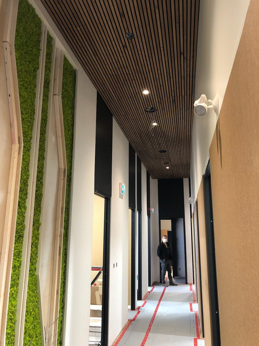 CustomBuildBC's tweet photo. Feature designs and the finishing touches are happening at Glenmore Dental! https://t.co/y9p6AZDjPc