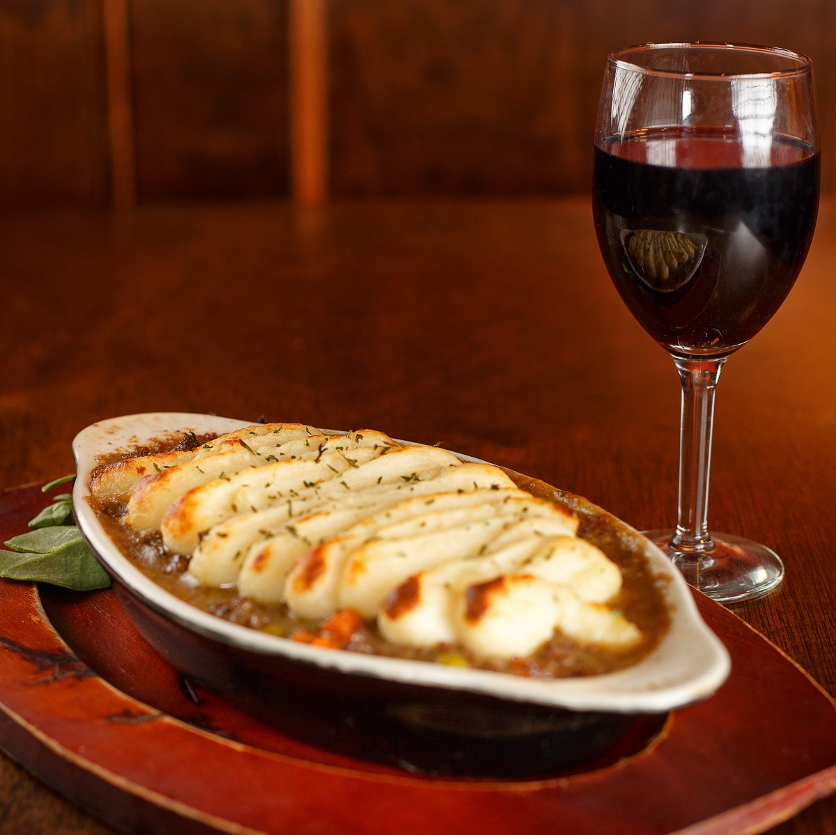 jackduggansphl's tweet photo. What is your favorite #comfortfood, that food that brings back good memories and brings you a sense of home? One of our favorites is a good #shepherdspie  🥔. #comfortfoodday https://t.co/4fiMggVS8e