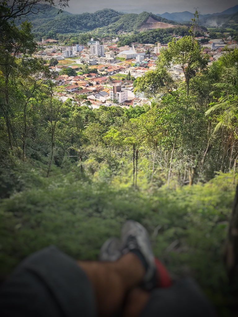 DestinoLiber's tweet photo. Um barranco qualquer!
#destinoliberdade #santacatarina #gaspar #trilha #hikking #bike #nature #photography #shotoniphone #climb #nomad #lifestyle #guiascturismo #trekking #wanderlust #viversc #forestphotography #forest #naturaleza #freedom #nike #myway #nomato #goodvibes https://t.co/rJkxLApP7W