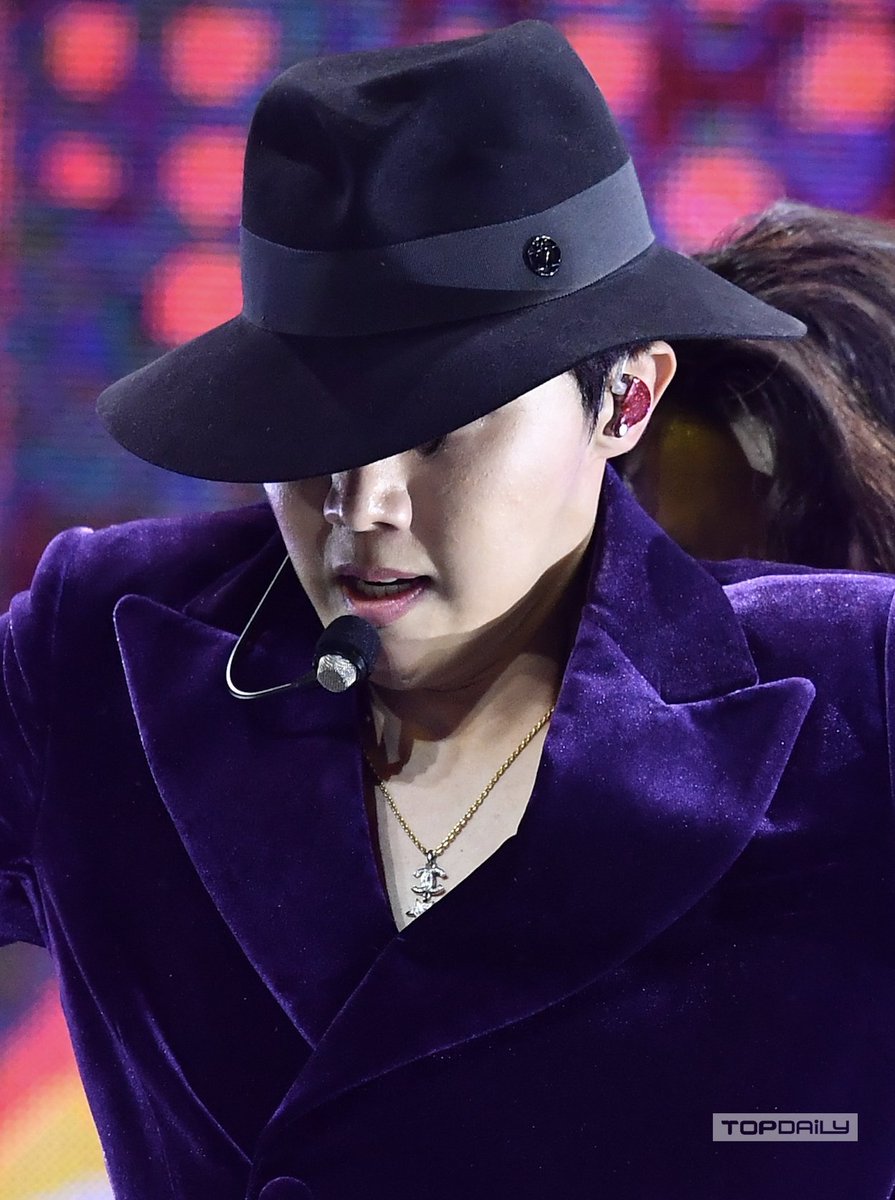 201205 dynamite hoseok - a much needed thread