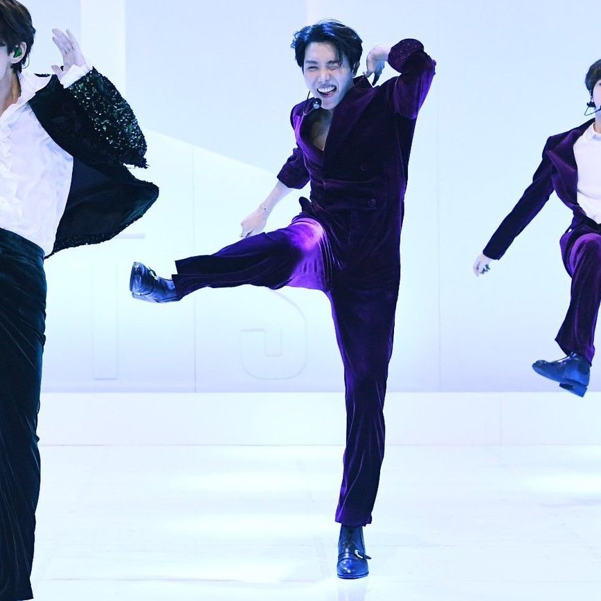 201205 dynamite hoseok - a much needed thread