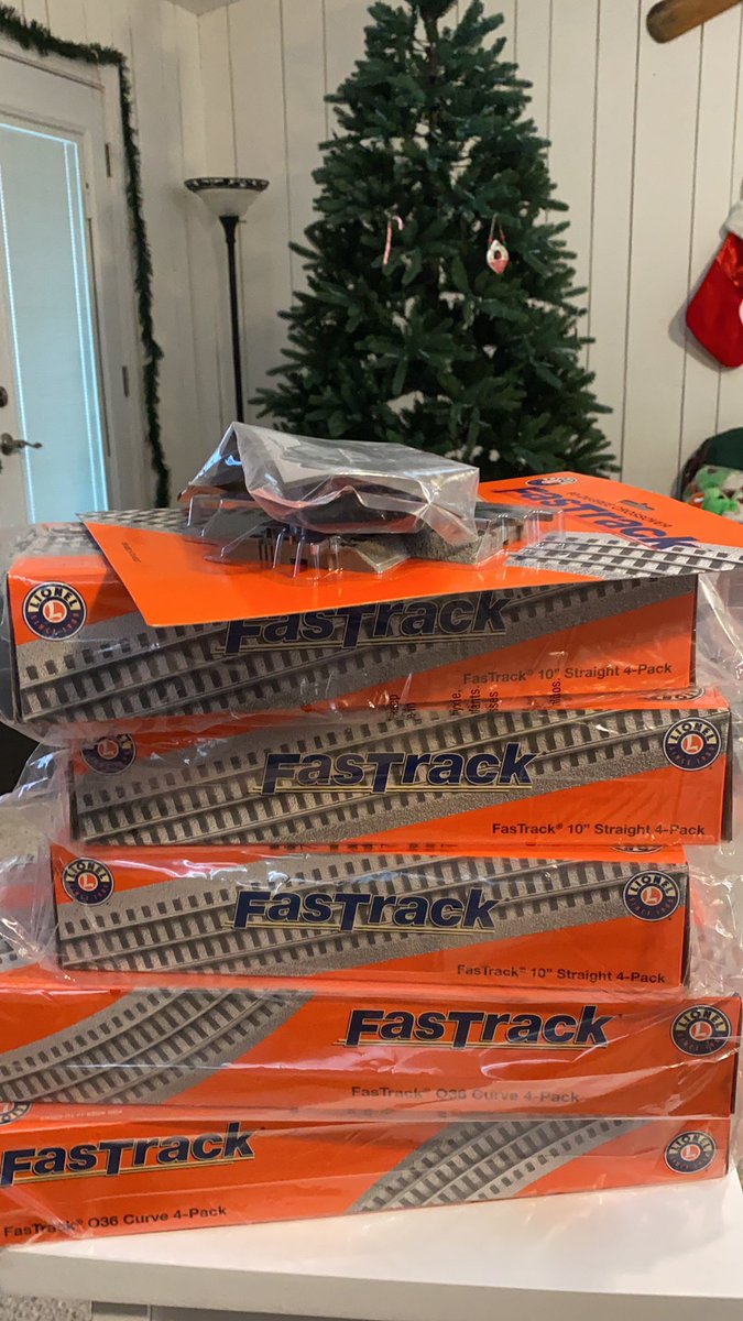 ruickoldt's tweet photo. @Lionel_Trains thank you making my Christmas! #2020Wrapped #Christmas2020 🚉 https://t.co/XD1Aj4uzeH