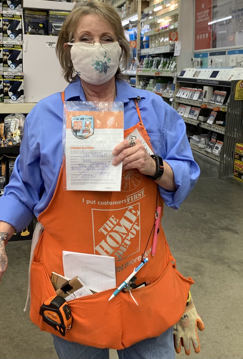 LarryceG's tweet photo. Recognizing Julie one of our D70 Specialists! Her HVAC lead turned into a $6500 sale! Oh yeahhh! #ChaChing #TheBoxThatRocks! @HomeDepot6985 @SarkisNohra @SteveSxg704 @bliczwek @BrendanMcDowel9 https://t.co/euN300kz8r