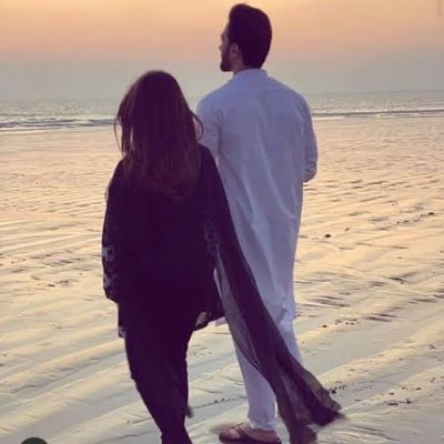 Hina & Jawed tweet media