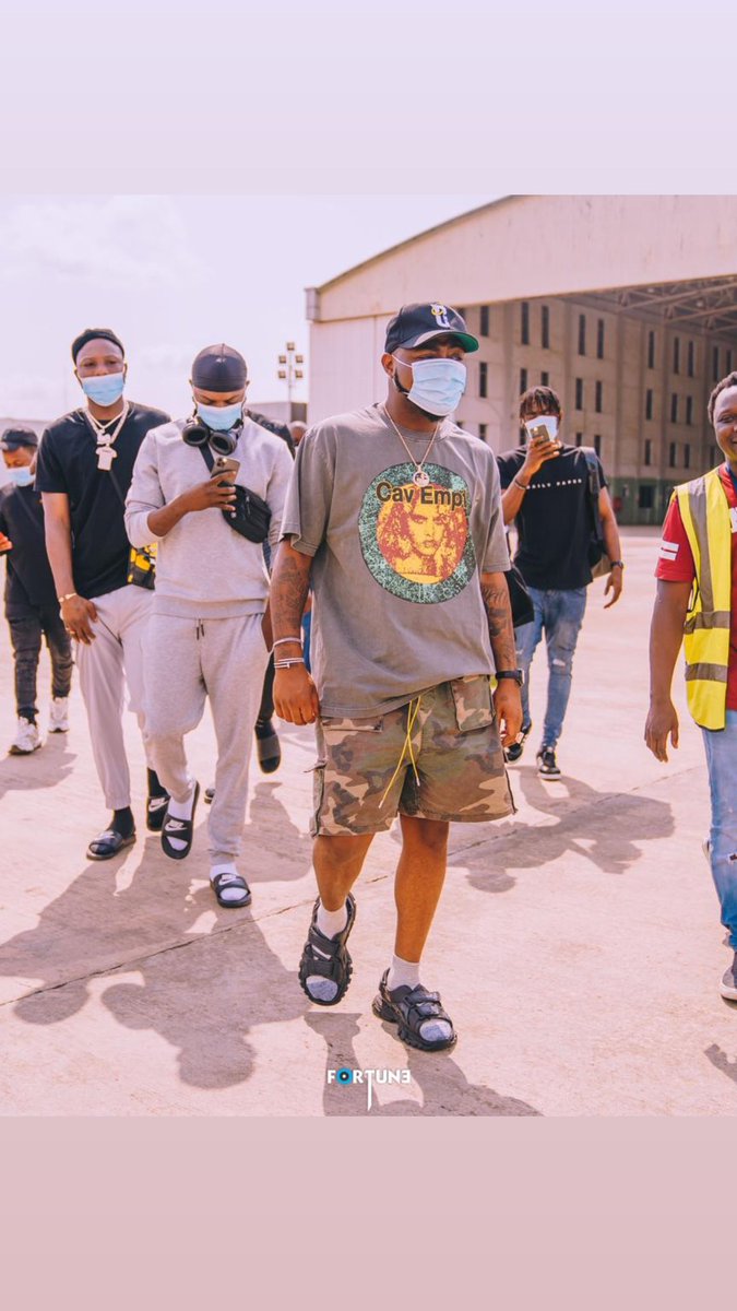 davido's tweet photo. MMT https://t.co/46sHJgeVIp