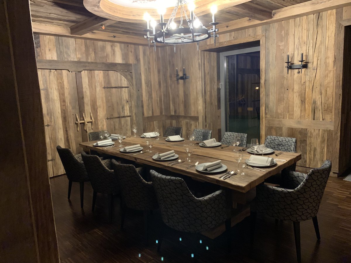 JoergEHaas's tweet photo. Vorfreude auf das Restaurant #Rohmühle am #BonnerBogen. Unser Fährstube als Hommage an die historische Rheinfahrt ist ebenfalls fertig. Schaut wie romantisch unser Wintergarten und das Restaurant geworden sind. Wir lassen den Mut nicht sinken, für uns gilt „Corona zum Trotz“! https://t.co/dxJkdUXvfK