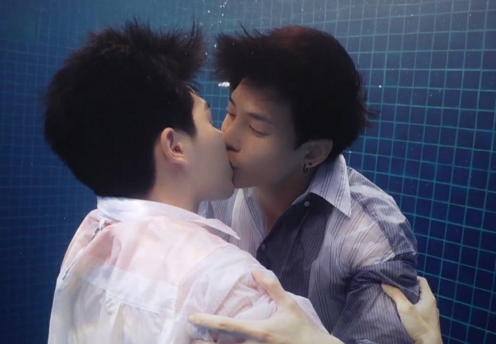 PhSupanut's tweet image. An underwater kiss!??, Owemji!!!
#Oxygenตอนจบ
