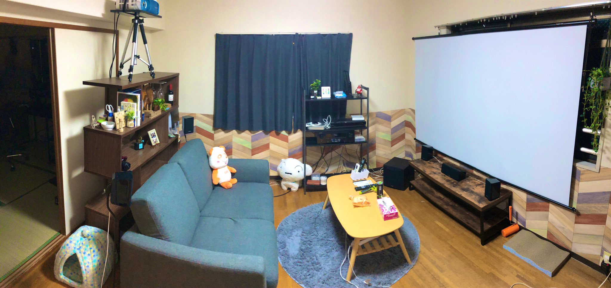 Sugi 独身男性の新居 リビングをホームシアターにしてみた 和室はゲーム部屋 寝室を分けれたのが個人的に最高 ちなみにもう一部屋あまってます T Co Cka1oui2ky Twitter