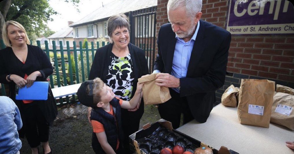 mariamuser's tweet photo. Thank you for following me.
Please don’t add my name to any lists.

@gerbilmark 

#WeSupportCorbyn
#TrueCorbynSocialism 
#IStandWithJeremyCorbyn
#CorbynIsRight
#JeremyCorbynLeader  
#CorbynSocialistManifesto
#JeremyCorbyn #PeoplesPM 
🌹✌️✊❤️✊✌️🌹 https://t.co/CZNpuQMNa7
