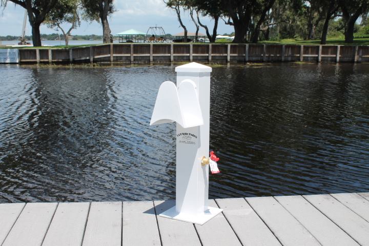 C_M_Marine's tweet photo. Our CMWP24 comes with an aluminum hose holder on an 8"x8" base. Perfect for all docks, decks, or marinas. https://t.co/JA1sEl4pZ0 https://t.co/bQqXUnVhQT