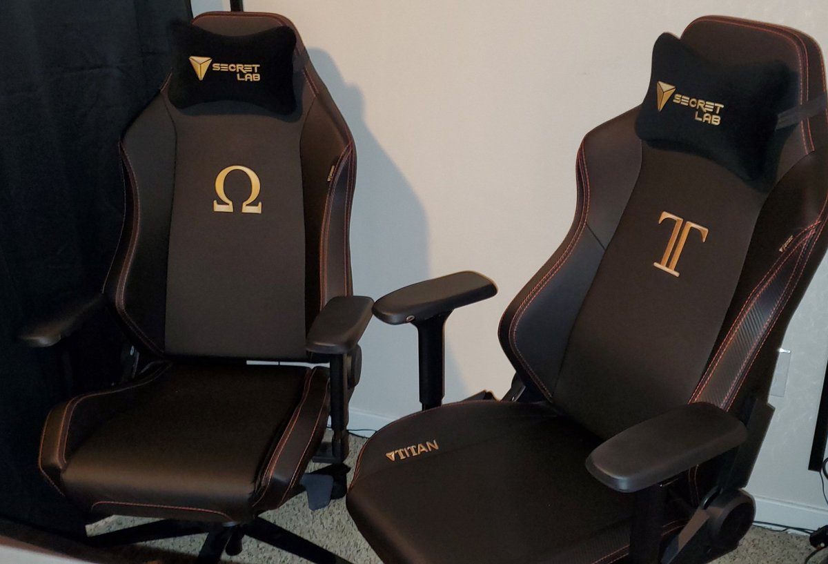 MagnusonMarc's tweet photo. #Secretlab great chairs, helped a lot with our backs https://t.co/jQ0txa5lZS