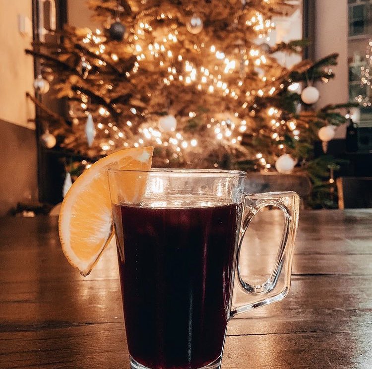 We have some lovely mulled wine waiting here for you at The Archway Tavern, so come down and enjoy some Christmas spirit!
