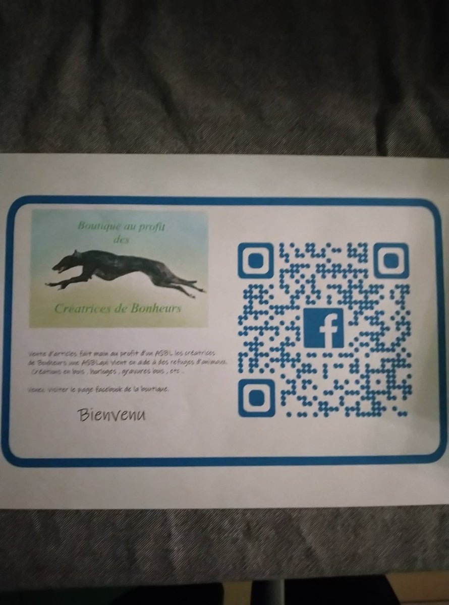 Boutique au profit des Créatrices de Bonheurs. Une Asbl qui vient en aide au refuge animaliers.