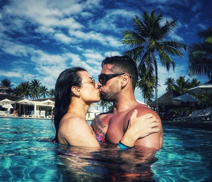 Amor, cumplicidade, paix&atilde;o e safadeza.... f&oacute;rmula m&aacute;gica e perfeita! ❤ https://t.co/AYjI8VHkCR<a href="/tag/vemcomagente"class="tags"><span>#vemcomagente</span></a>