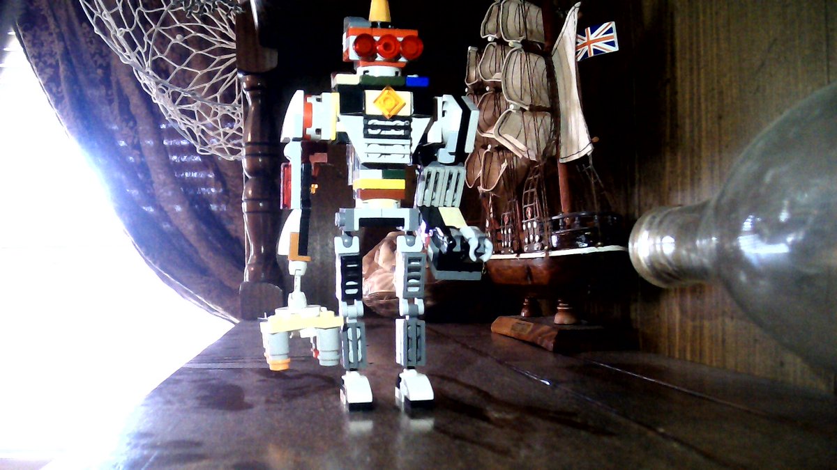 This is destroyer bot. He has a jet pack and a double gun.