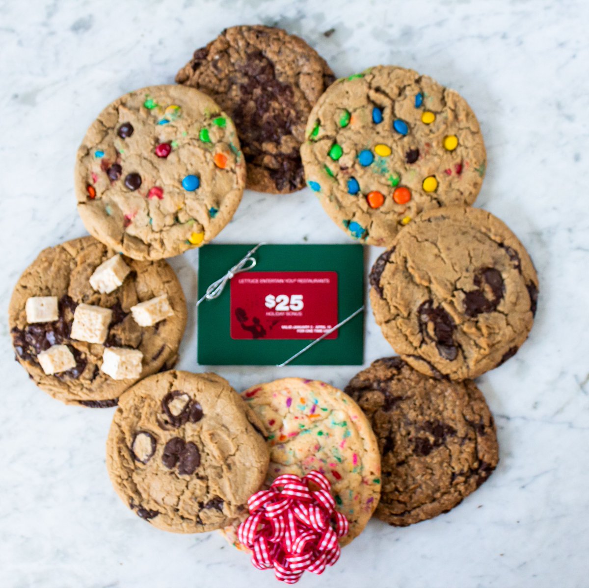 LettuceEntertainYou tweet media