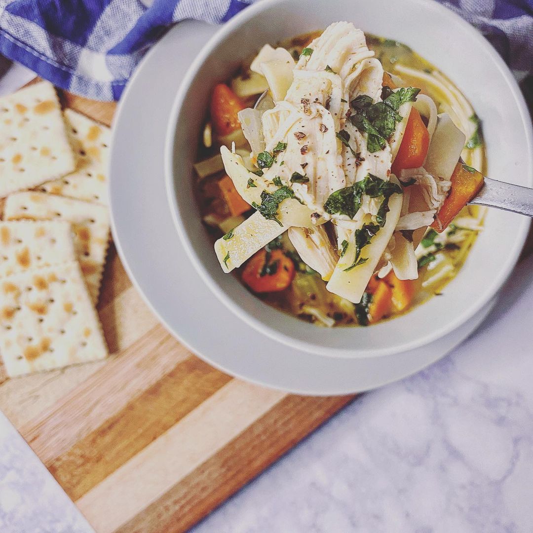 Nothing says winter comfort food like homemade chicken noodle soup! 🥣 #NationalComfortFoodDay (📷 IG: sulynncooks)