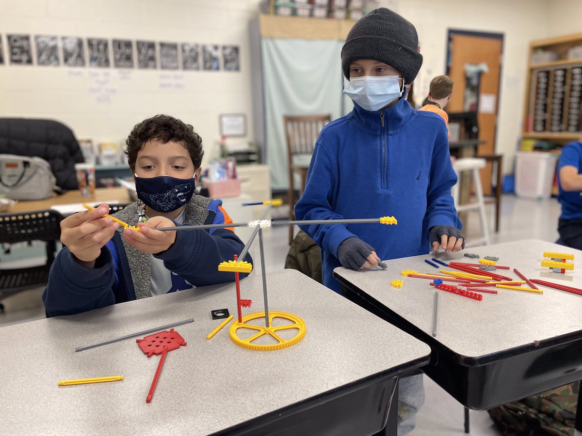 PeeplesFCBOE's tweet photo. 4th Grade #STEAM challenge
Using supplied materials, students created realistic/functional weather tools. #fayettecreates #pesrocketslead https://t.co/UKvycZr8kf