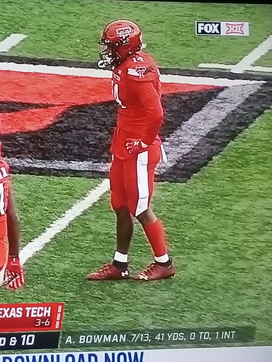 mbeezy9900's tweet photo. I love watching my boys in the all red uni and lid. Wreck'em Tech 👆🏾 https://t.co/cYjj9sScN1