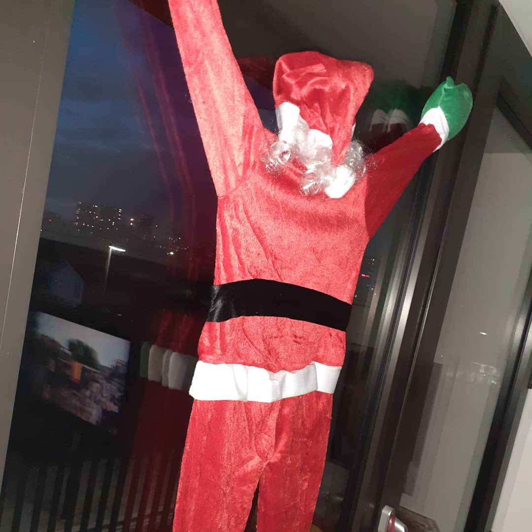 BrendaG668's tweet photo. Santa trying to escape since last Christmas 😂😂 https://t.co/D6z8gnbc4b