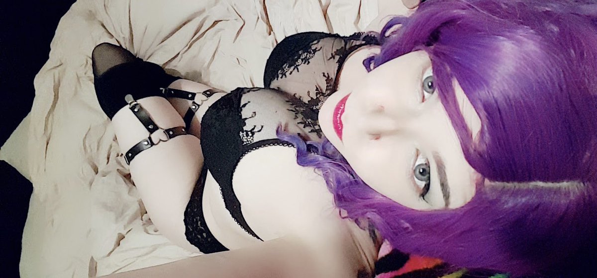 Companion_Inara's tweet photo. I need to take more photos in this outfit 😍😍😍😍
#onlyfans #onlyfansnewbie #nsfw #bdsm #ddlg #goth #egirl #cosplay #lewd #babygirl #collar https://t.co/Y5RtJvqtk6