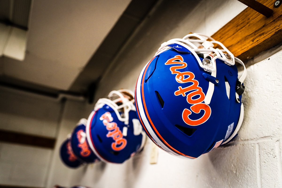 GatorsFB's tweet image. 👀🔵

#GoGators🐊