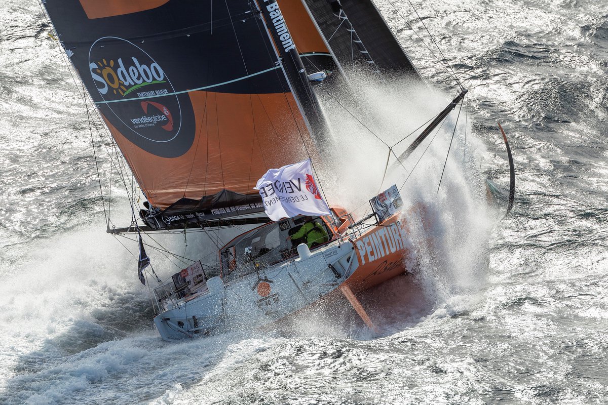 baiedemorlaix's tweet photo. "On ne fait jamais des bateaux pour qu'ils cassent !"
Longue interview de Michel Desjoyeaux à lire ici
https://t.co/RF31Lmgjgq
@desjoyeaux @VendeeGlobe @KevinEscoffier @JeanLecam @ImocaGS @VPLPYachtDesign @JuanK29575689 @gseadesign @Lorima56 https://t.co/arUGiYIK3d