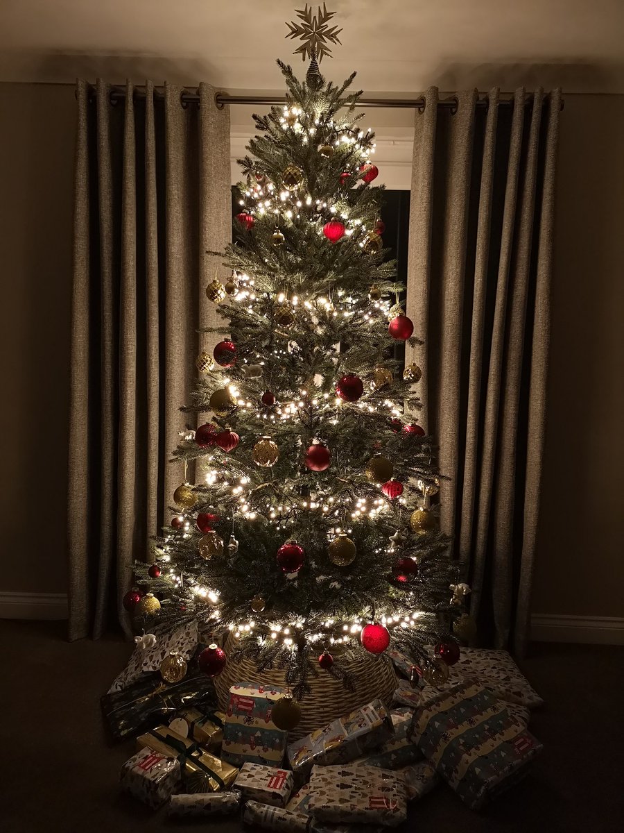 Llen_Lewis's tweet photo. Its up...just need some furniture now. https://t.co/g2jJoypMX9