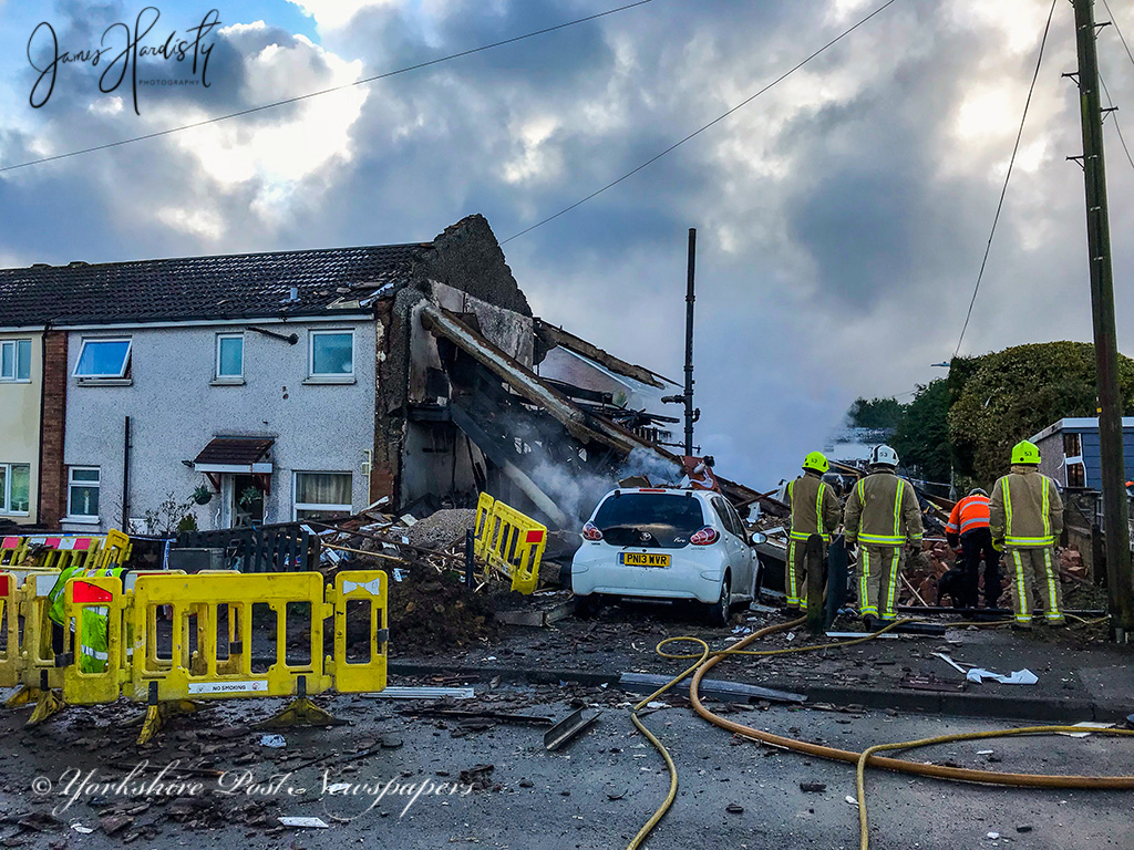 YPinPictures's tweet photo. #West #Yorkshire #Fire #crews @WYFRS in attendance at a major incident earlier today #gas #explosion at a house in #Illingworth near #Halifax three people taken to hospital see more #online @yorkshirepost @YPinPictures @JPritchard_TYP @IanDayPix @MarisaCashill @Cameramal #yplive https://t.co/SAFSBGc129
