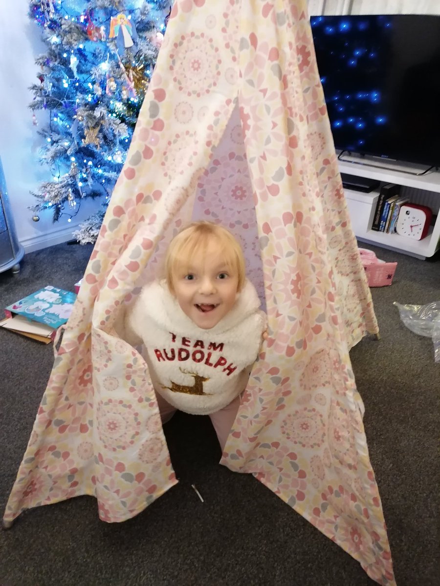 HartlepoolCare1's tweet photo. Our first @HartlepoolTree presents were dropped off tonight and I think it's safe to say the recipient was pretty over the moon.
Thank you to everybody who has supported us and @MyHarbour so far and particularly @MiddletonGrange and @weareinstudio.
#HartlepoolGivingTree https://t.co/fpV6LyJtMA