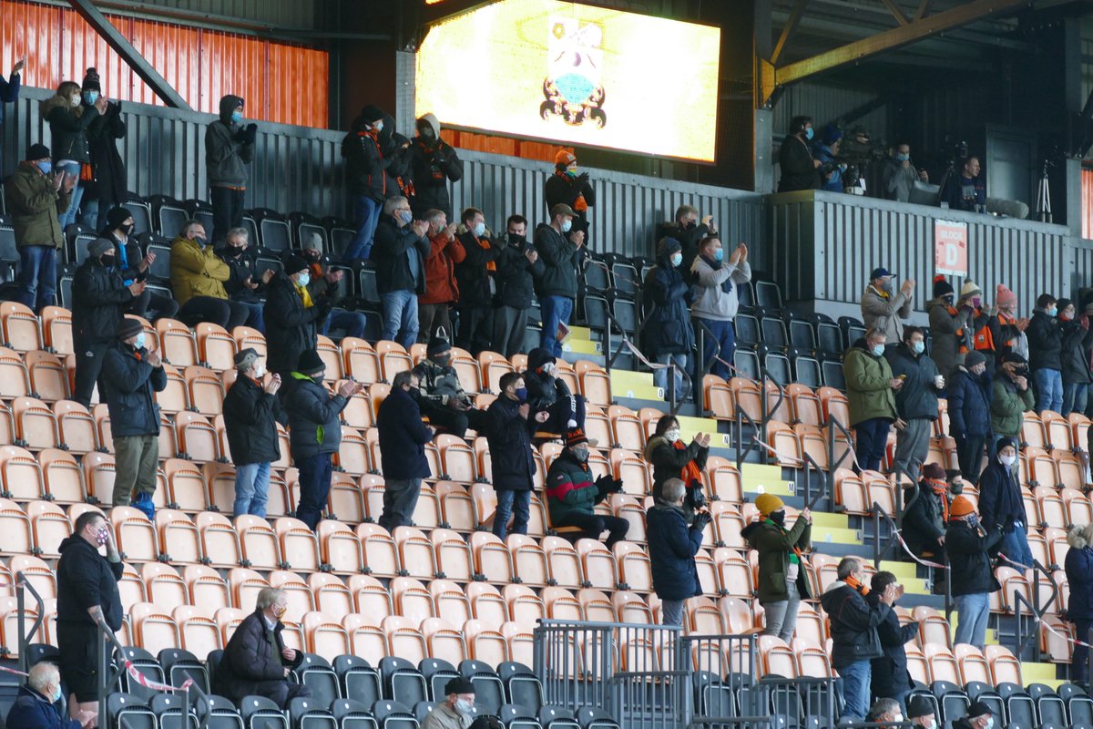 BarnetFC's tweet photo. A small step back towards normality 🧡

It was truly brilliant to have you back with us this afternoon, #Bees fans 👏

#BarnetFC 🐝 https://t.co/dCxheUp6wX