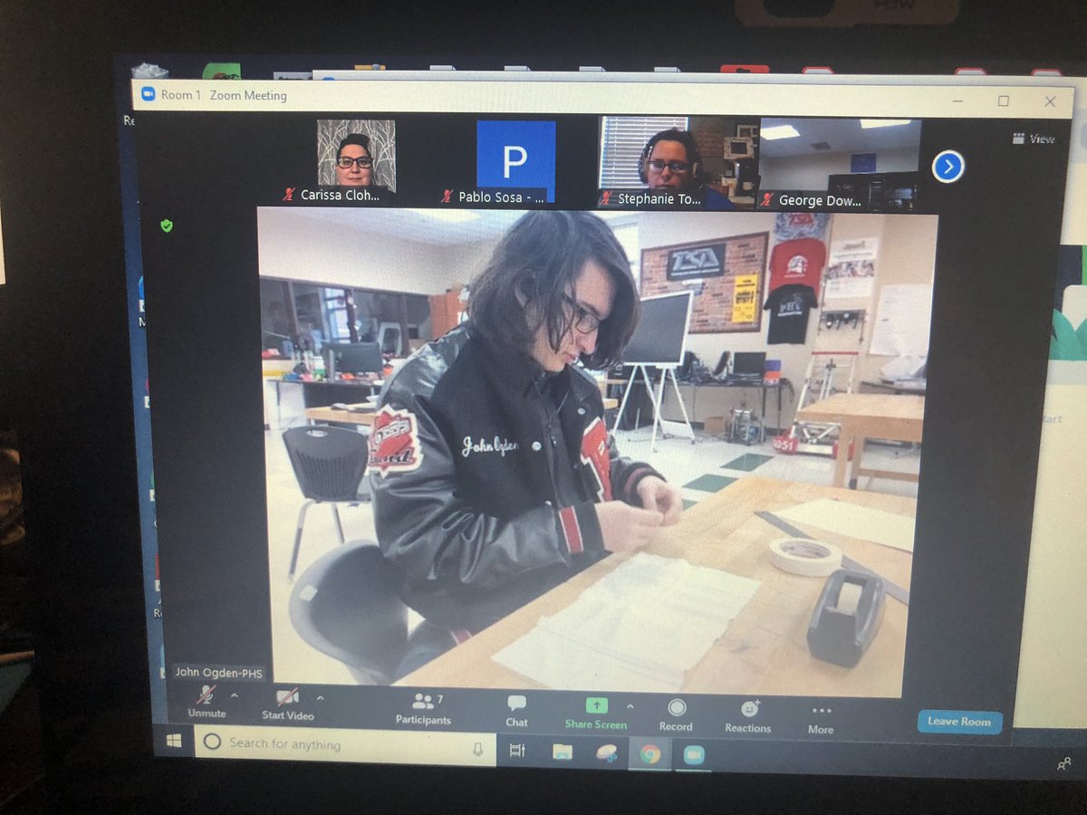 Ms_Clohessy's tweet photo. Students collaborating virtual to build and test their solutions to a problem-solving challenge during our @SanJacTSA Regional Leadership Conference https://t.co/19u899Ryj6