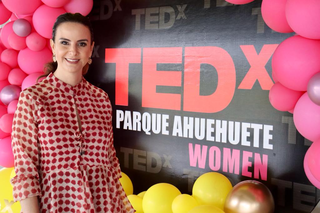 nancydelasa's tweet photo. Esta tarde no puedes perderte la transmisión de #TedxWomen por #FacebookLive de #TedxParqueAhuehueteWomen.
👇👇👇👇
https://t.co/KsXBXrQV2G https://t.co/RsTGRhrUN0 https://t.co/NIg5J56nzF