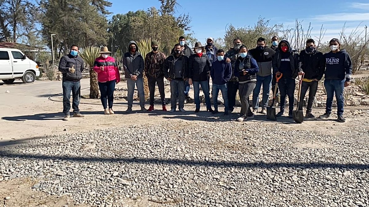 Sandralopch's tweet photo. En el Jardín Etnobiológico de Viesca con los compañeros de Extensión Universitaria de la Unidad Torreón.

#ConUnidadnosTransformamos
#EnElBienFincamosElSaber https://t.co/wE07DvHHkV