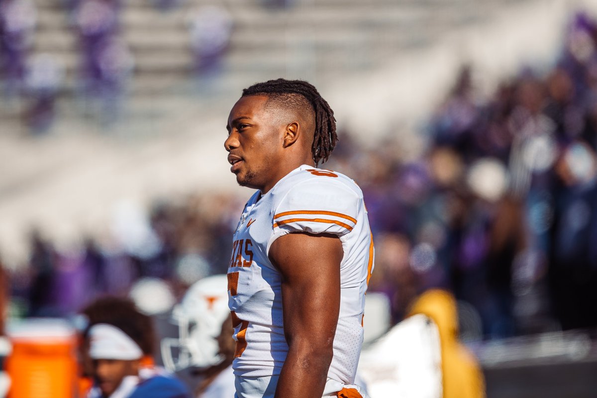 TexasFootball's tweet photo. This man right here 👀 https://t.co/hLY5540XGA