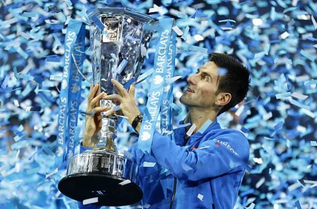 Si pasamos al siguiente nivel; los ATP Finals, nuevamente aparece como quien más títulos ganó con 4 trofeos. Lo siguen con 1 Federer, Murray, Dimitrov, Zverev, Tsitsipas y Medvedev. No solo es quien más ganó, sino el único en ganarlo más de una vez y obviamente la mejor racha.