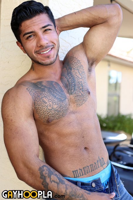1 pic. Tan & Tatted?
Long Dick?
Bright White Smile?

Carter Andrews Has It All!

Watch Him Now >>> https://t