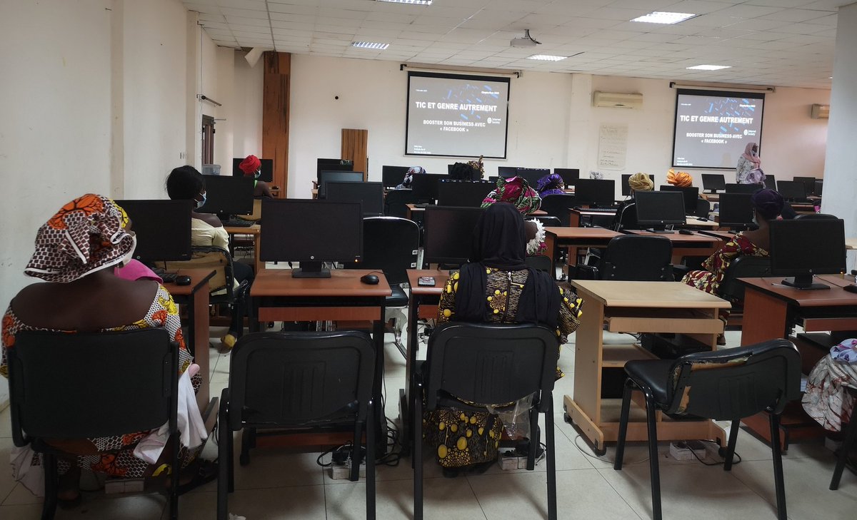 isocml's tweet photo. #Chapterthon 2020 :
TIC et Genre autrement !
Former les femmes non ou peu alphabétisées à l'utilisation optimale des applications de reseaux sociaux.
Avec le soutien de @InternetSociety et l'@agetic_officiel
@VictorNdonnang @ildasim @jane_coffin @hamedsalif @HamadounToure_ https://t.co/xjdLcXSxT1
