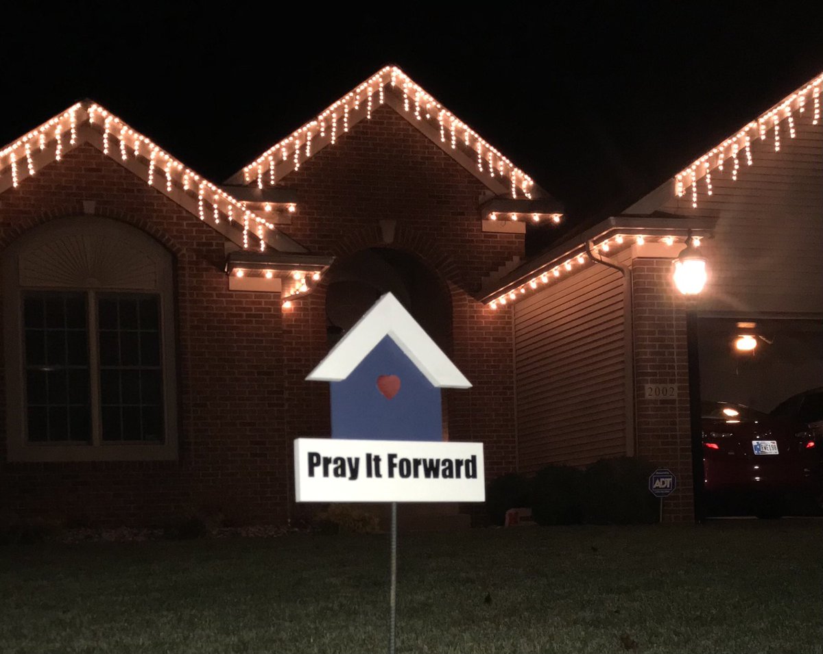 dengbrecht's tweet photo. Blessed and honored #prayitforward https://t.co/o5Sj4bdG17